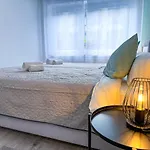 Lägenhet Immostay - Modern & Wifi *